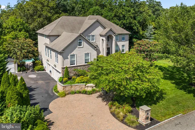 $999,000 | 23 Regal's Court, Swedesboro, NJ 08085