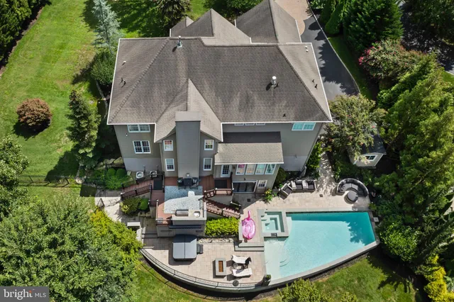 $999,000 | 23 Regal's Court, Swedesboro, NJ 08085