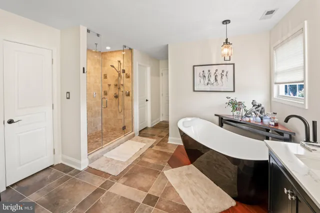 $999,000 | 23 Regal's Court, Swedesboro, NJ 08085