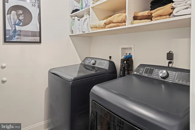 $999,000 | 23 Regal's Court, Swedesboro, NJ 08085