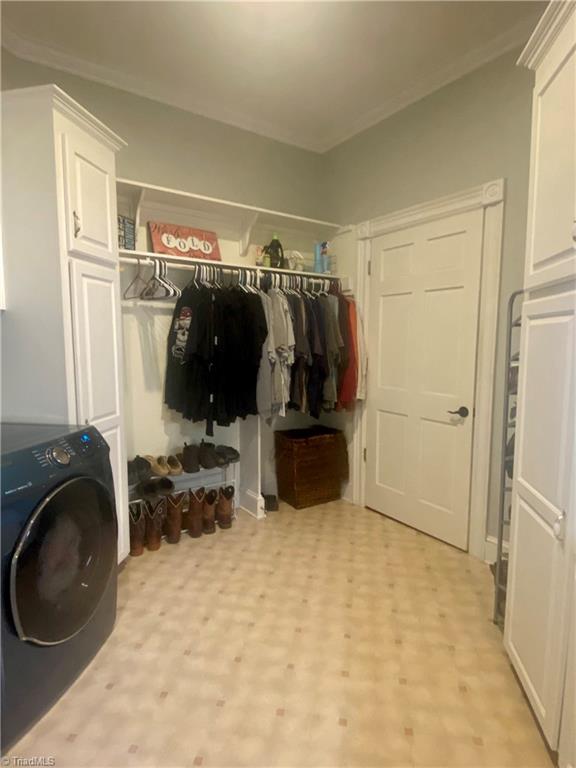 549 Austin Little Mountain Road Ronda, NC 28670 - Photo 20 of 49 Laundry room