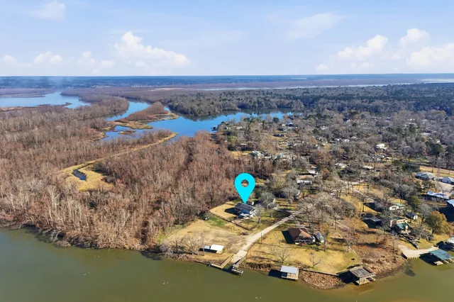 $1,600 | 360 South Lakeside Drive, Huntsville, TX 77320