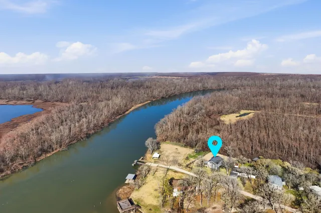 $1,600 | 360 South Lakeside Drive, Huntsville, TX 77320