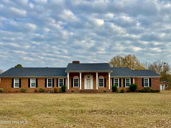 $2,300 | 2112 Leon Drive, Greenville, NC 27858