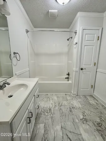 $2,300 | 2112 Leon Drive, Greenville, NC 27858