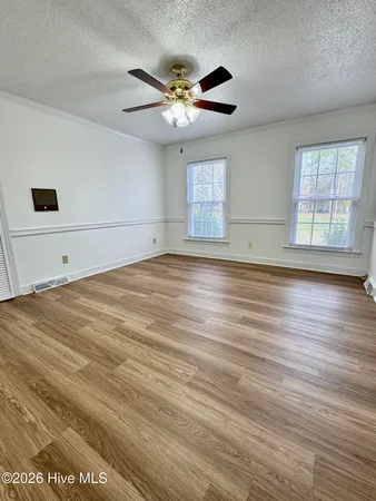 $2,300 | 2112 Leon Drive, Greenville, NC 27858