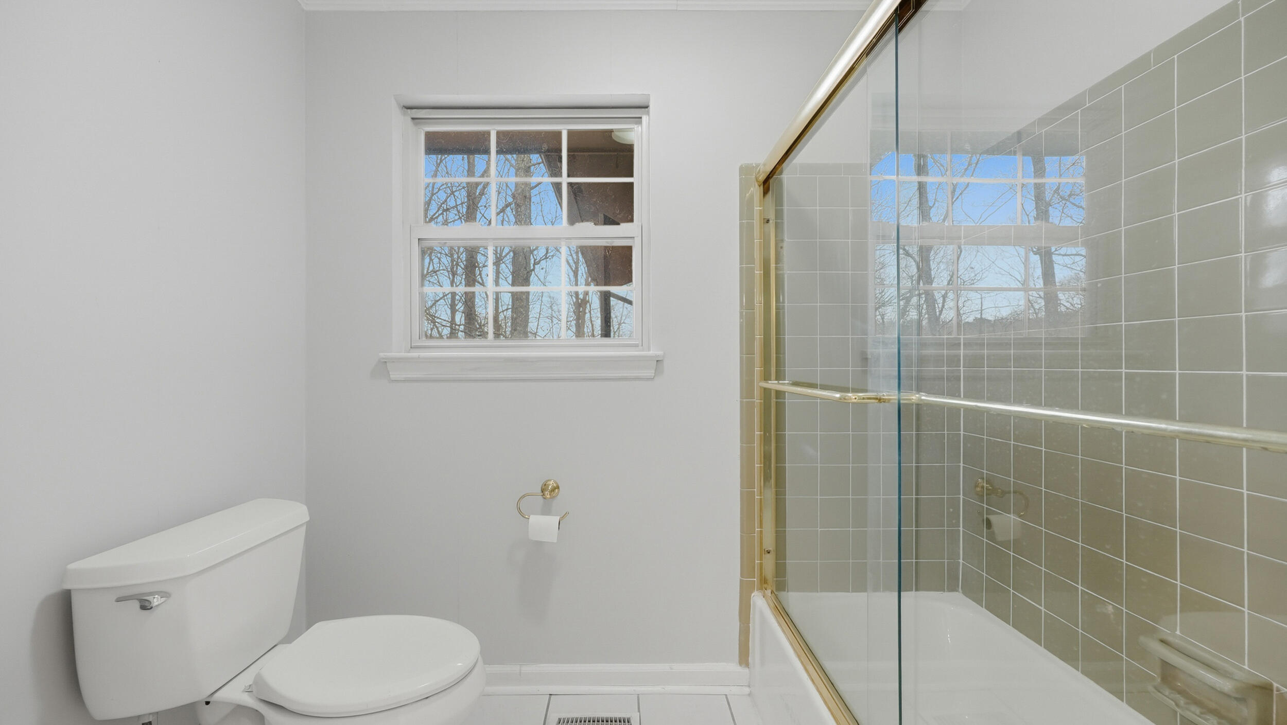 6424 Ridge Lake Road Hixson, TN 37343 - Photo 15 of 38 20_6424 ridge lake rd-20