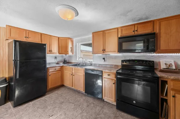 $234,900 | 490 Fairbanks Road, Farmington, ME 04938
