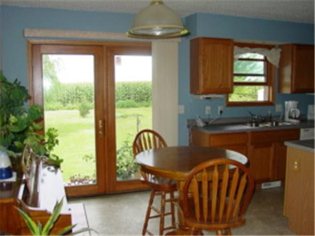 27775 Heiden Road Lewiston, MN 55952 - Photo 3 of 11 Gallery Image 3