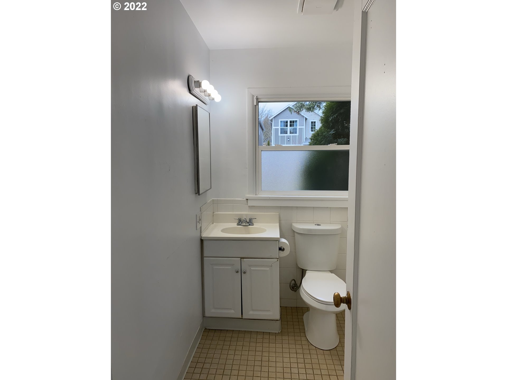 15725 Southeast Stark Street Portland, OR 97233 - Photo 21 of 28
