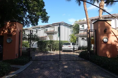 $5,995,000 | 2765 Brickell Court, Miami, FL 33133