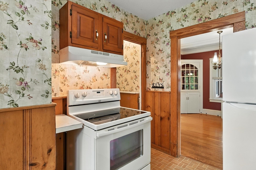 36 Benz Street Springfield, MA 01118 - Photo 14 of 41