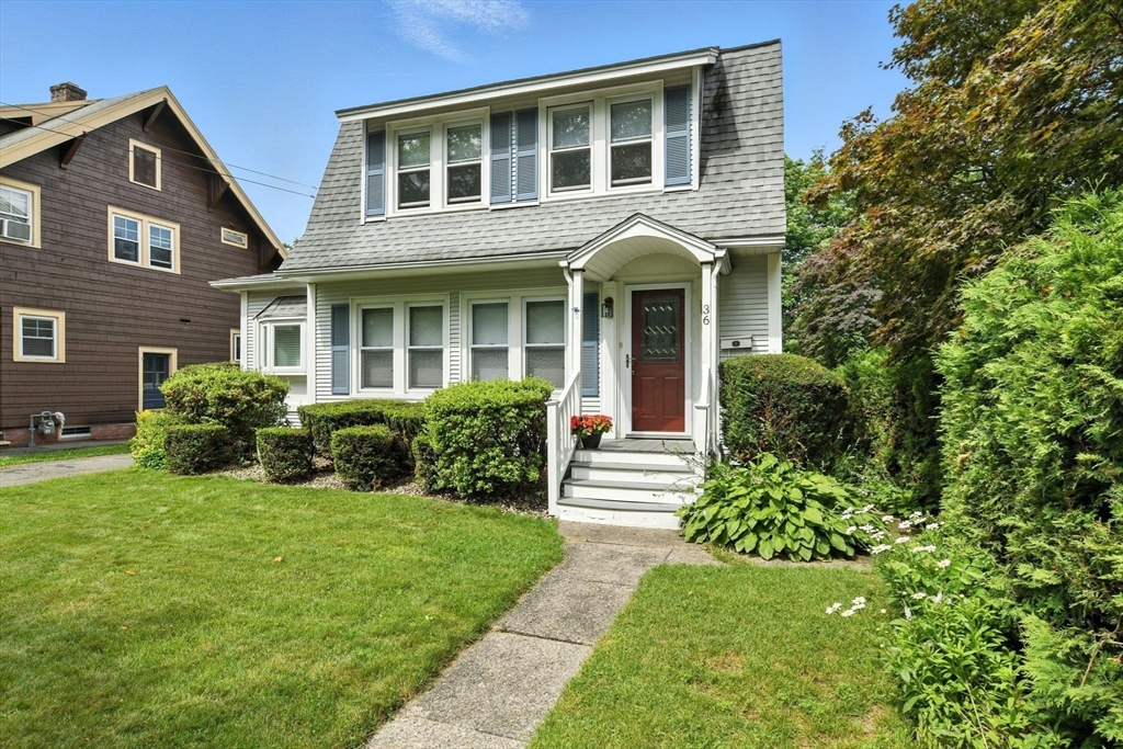 36 Benz Street Springfield, MA 01118 - Photo 4 of 41