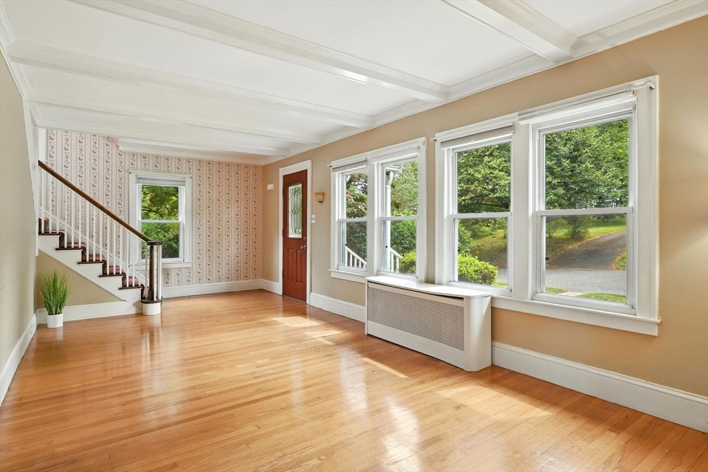 36 Benz Street Springfield, MA 01118 - Photo 6 of 41