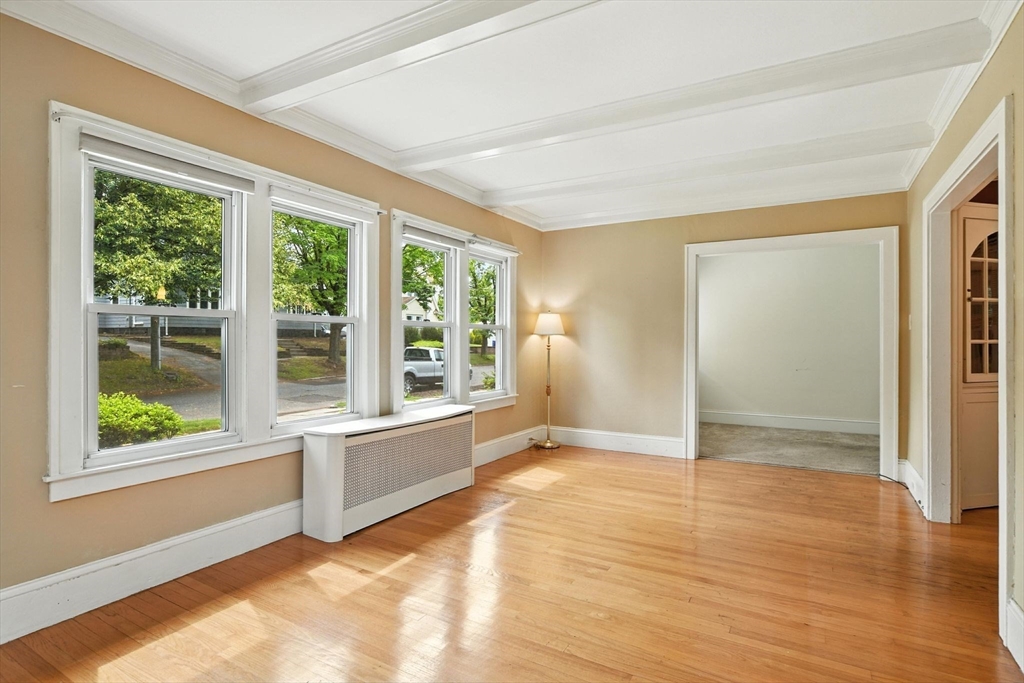 36 Benz Street Springfield, MA 01118 - Photo 7 of 41