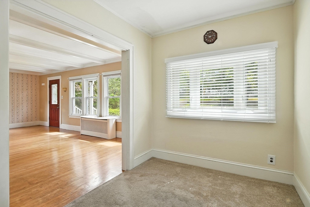 36 Benz Street Springfield, MA 01118 - Photo 9 of 41