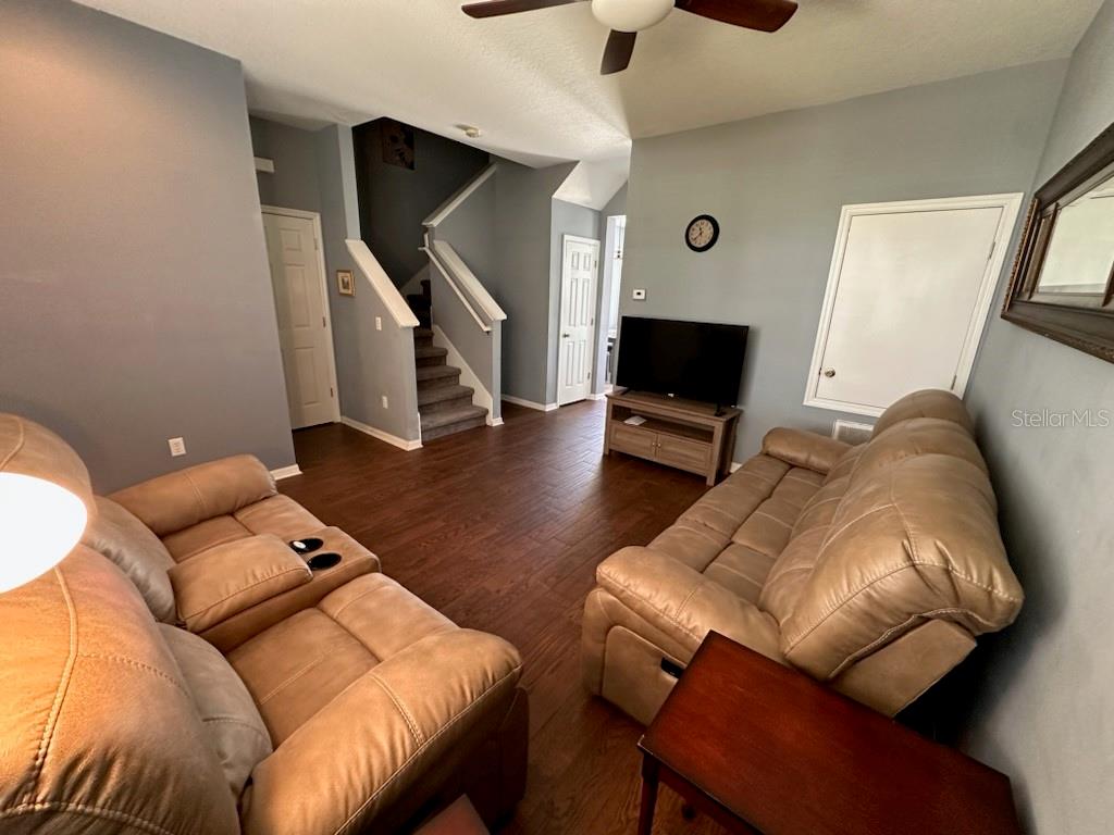 8524 Danforth Drive Windermere, FL 34786 - Photo 4 of 31
