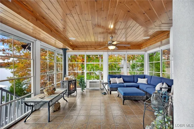 $1,250,000 | 331 Hollow Oak Road, Sunrise Beach, MO 65079