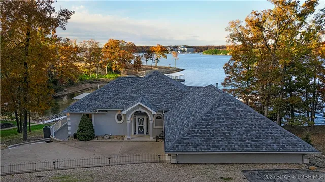 $1,250,000 | 331 Hollow Oak Road, Sunrise Beach, MO 65079