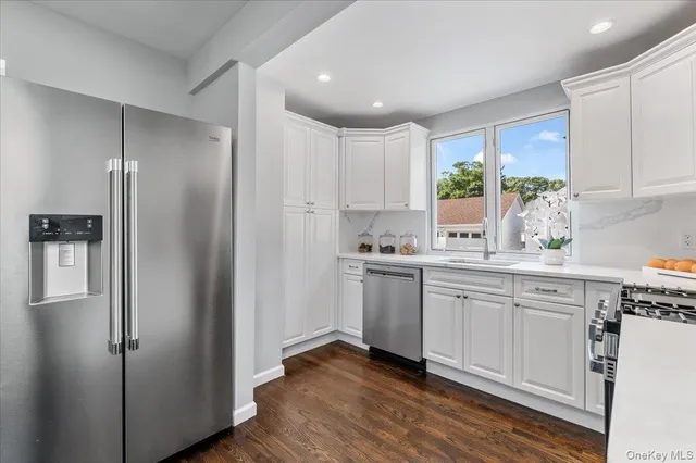 $5,000 | 33 Avenue B, Port Washington, NY 11050