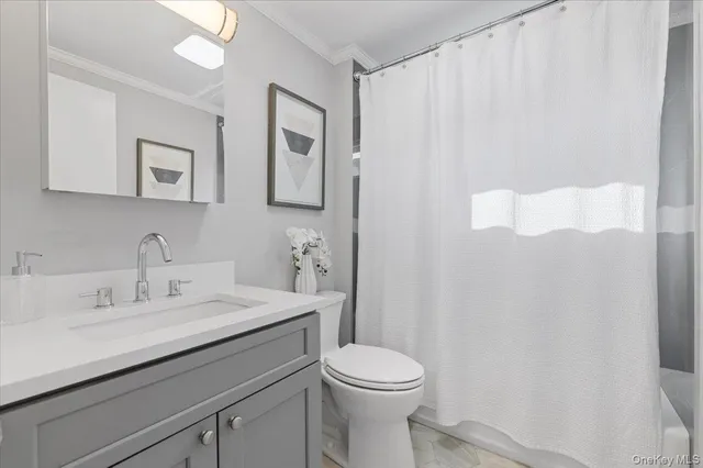 $5,000 | 33 Avenue B, Port Washington, NY 11050