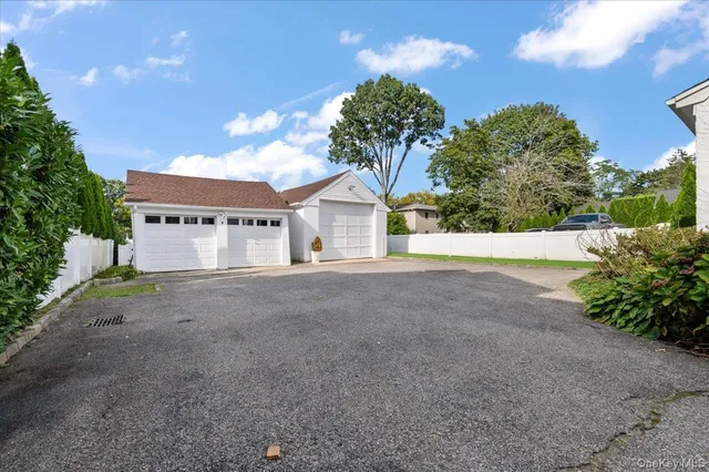 $5,000 | 33 Avenue B, Port Washington, NY 11050