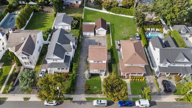 $5,000 | 33 Avenue B, Port Washington, NY 11050