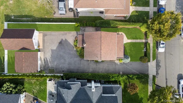 $5,000 | 33 Avenue B, Port Washington, NY 11050