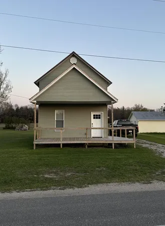 $295,000 | 1673 East Parkdale Avenue, Manistee, MI 49660