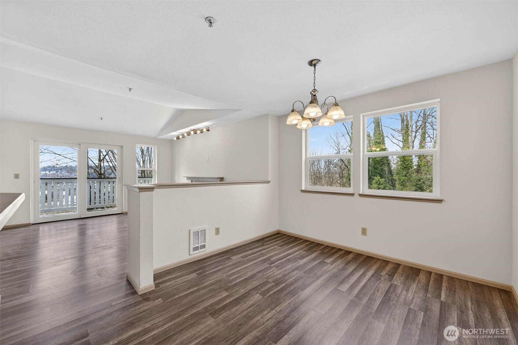 901 Sunset Boulevard Northeast, Unit D215 Renton, WA 98056 - Photo 11 of 31