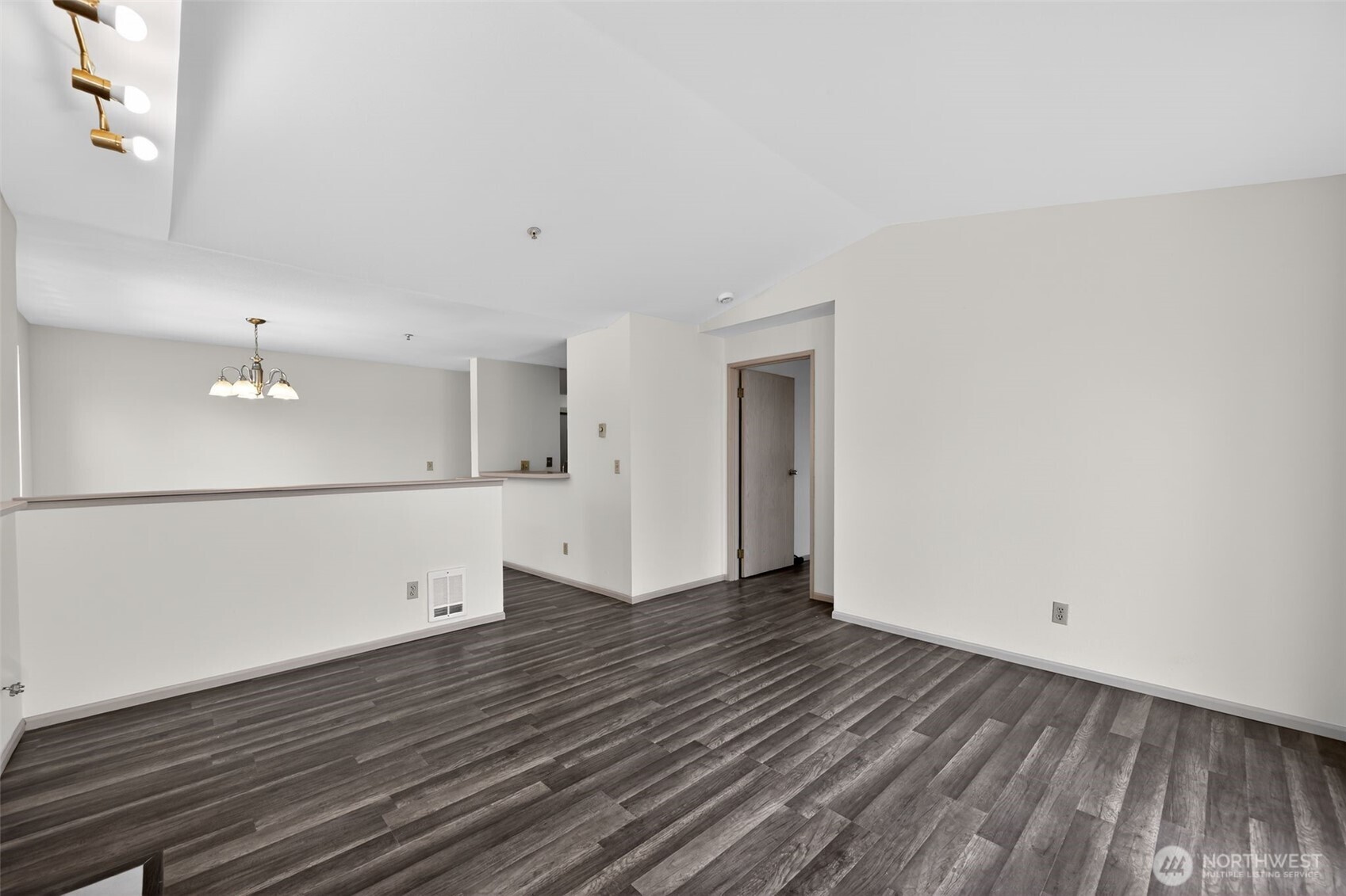 901 Sunset Boulevard Northeast, Unit D215 Renton, WA 98056 - Photo 14 of 31