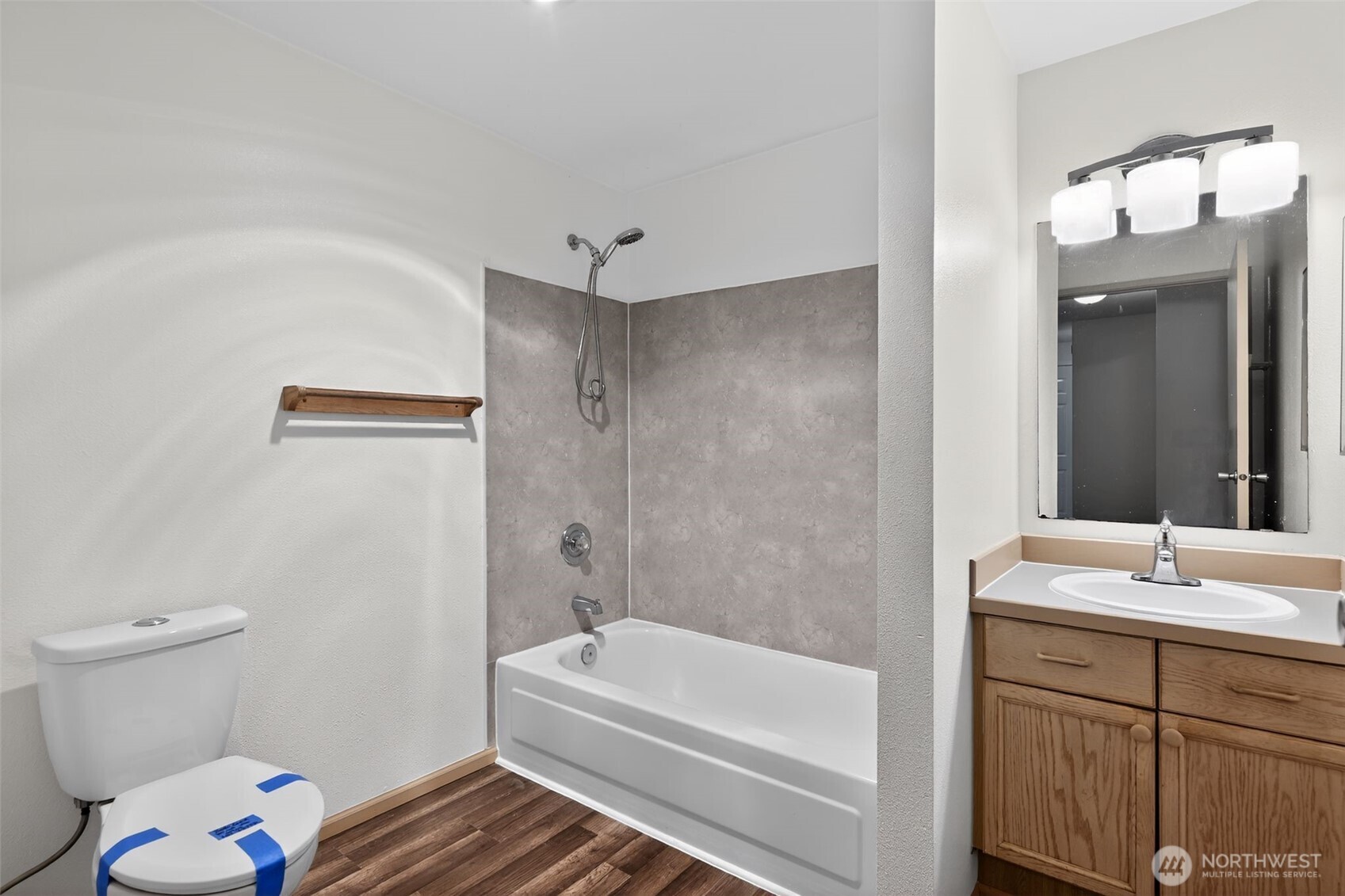 901 Sunset Boulevard Northeast, Unit D215 Renton, WA 98056 - Photo 24 of 31