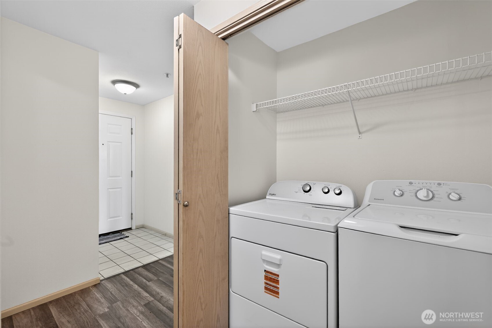 901 Sunset Boulevard Northeast, Unit D215 Renton, WA 98056 - Photo 25 of 31