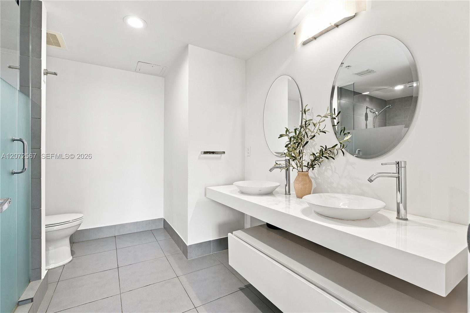 92 Southwest 3rd Street, Unit 4904 Miami, FL 33130 - Photo 13 of 15 Gallery Image 13