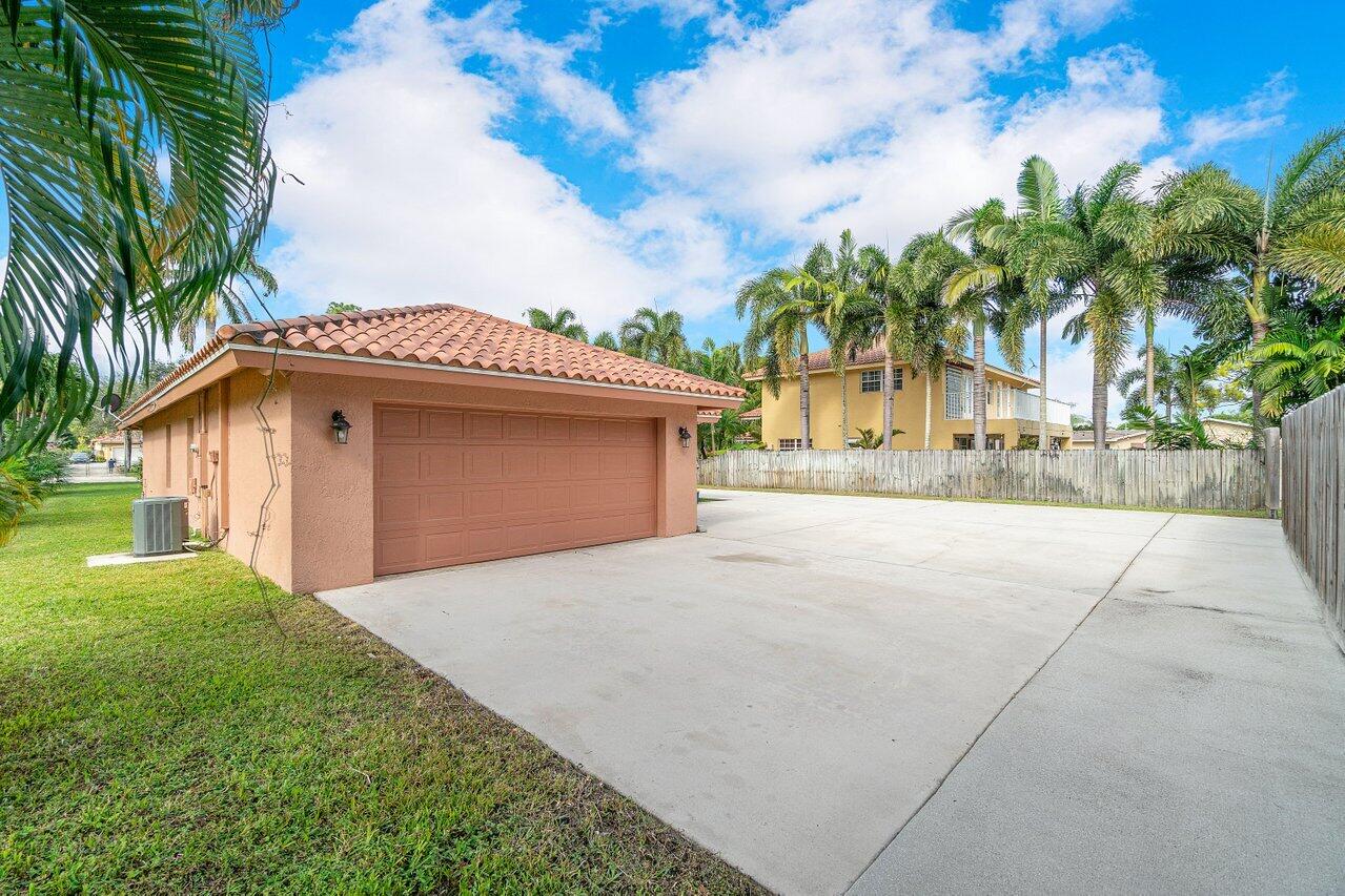 5592 1st Road Lake Worth, FL 33467 - Photo 21 of 22 021-55921stRoad-LakeWorth-FL-33467-SMALL