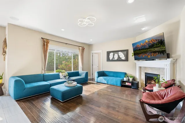 $1,699,999 | 4426 216th Place Southeast, Bothell, WA 98021