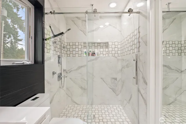 $1,699,999 | 4426 216th Place Southeast, Bothell, WA 98021