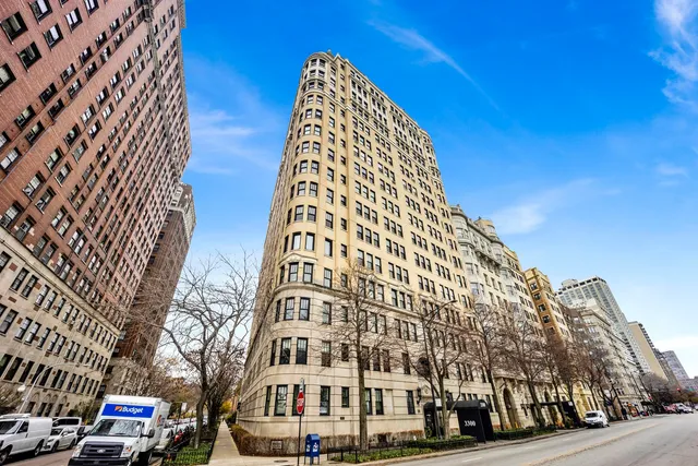 $374,000 | 3300 North Lake Shore Drive, Unit 13C, Chicago, IL 60657