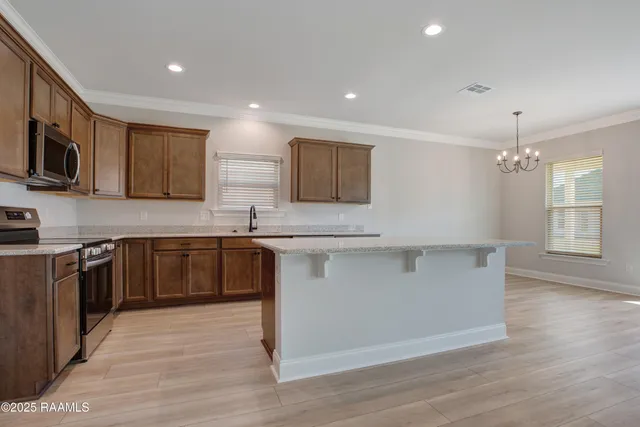 $2,000 | 117 Steep Mdws Lane, Lafayette, LA 70506