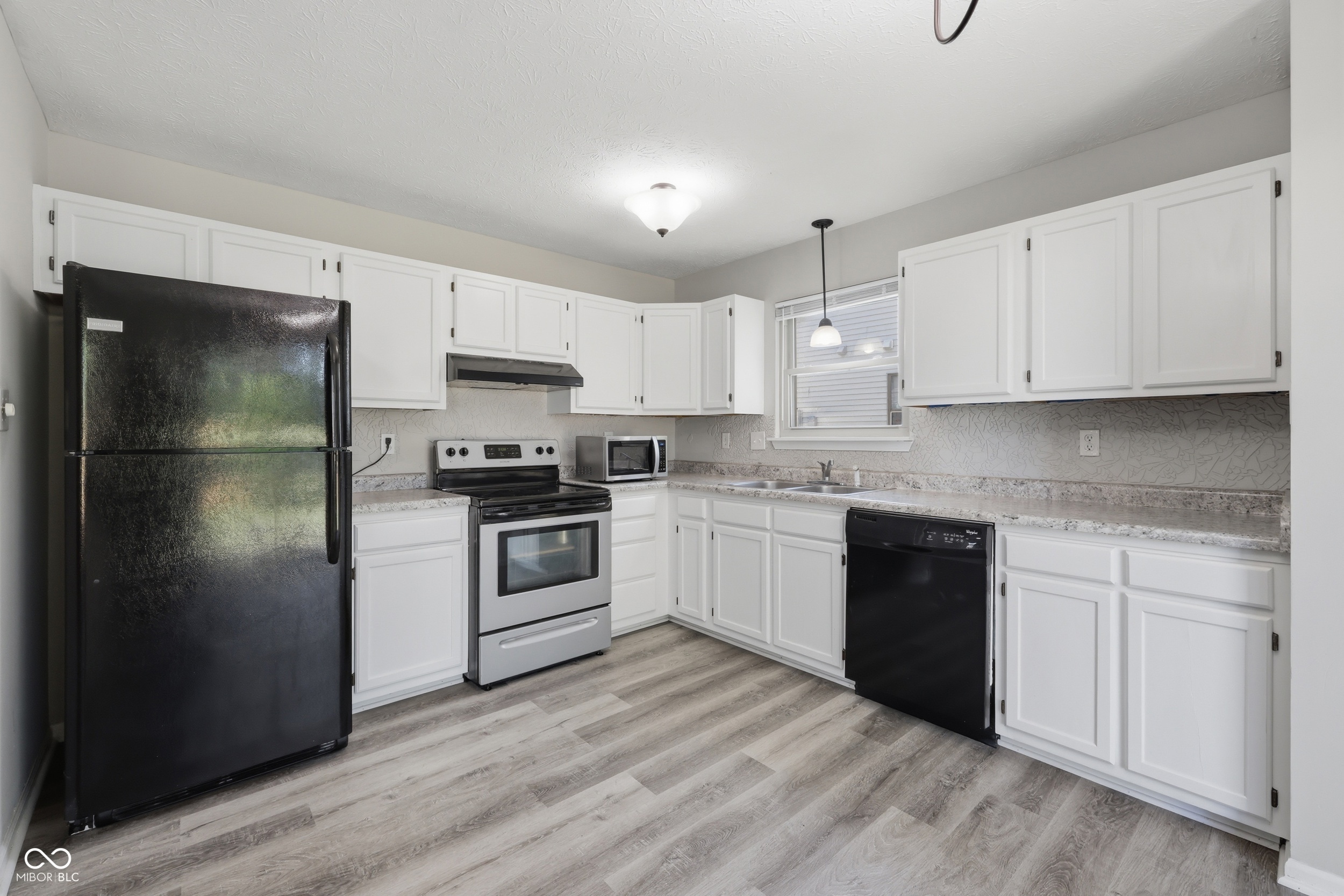 3140 Shellbark Drive Indianapolis, IN 46235 - Photo 12 of 35
