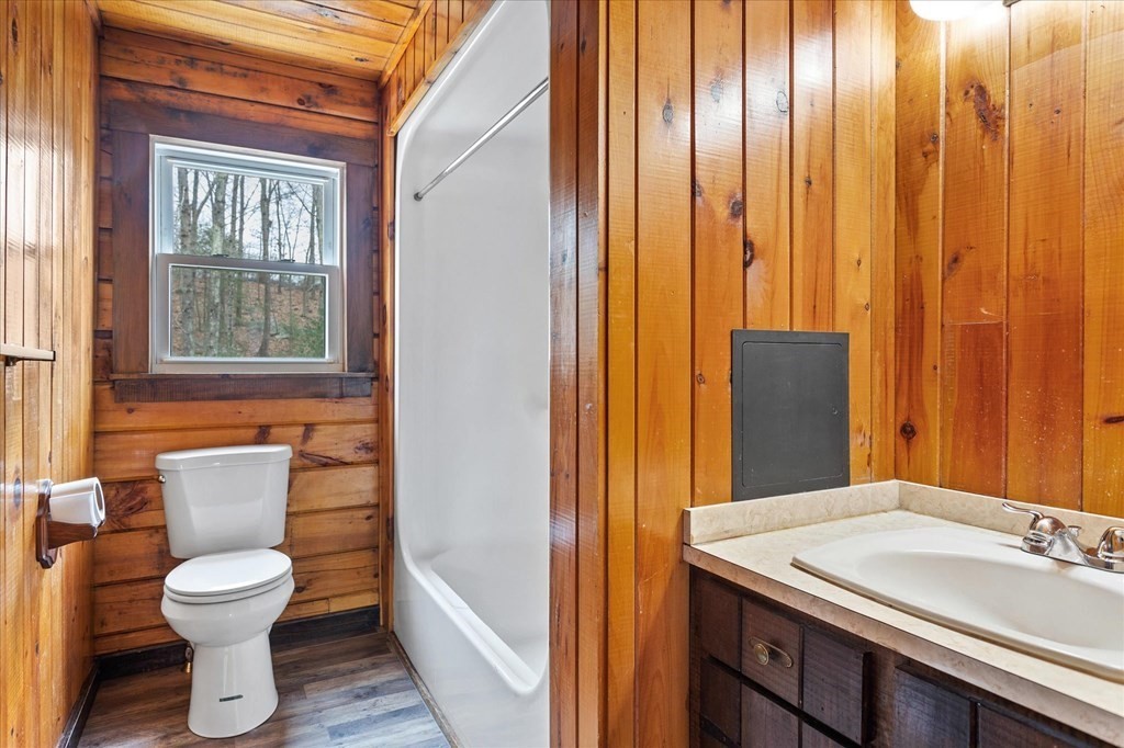 68 Flaxfield Road Dudley, MA 01571 - Photo 15 of 28