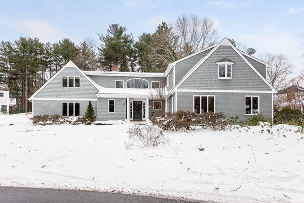 19 Woodholm Road Manchester, MA 01944 - Photo 1 of 26 Gallery Image 1