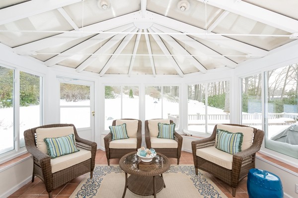 19 Woodholm Road Manchester, MA 01944 - Photo 8 of 26 Gallery Image 8