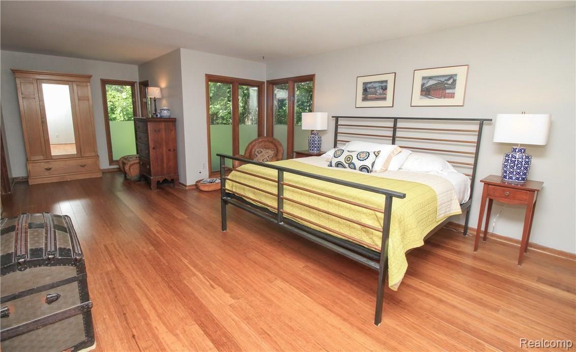 8374 Deerwood Road Clarkston, MI 48348 - Photo 24 of 38 Impressive Master Suite