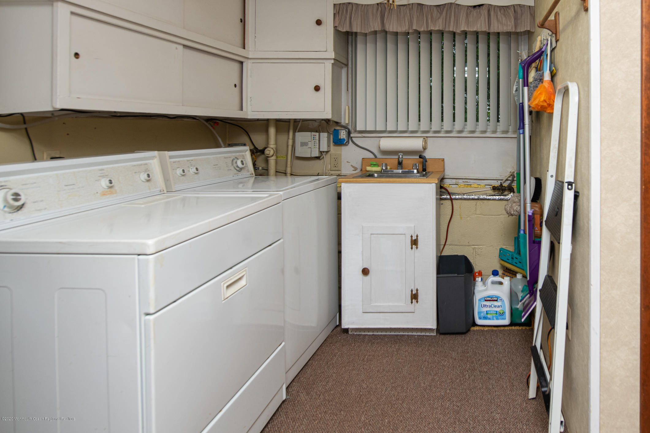 5 Mayfair Road Holmdel, NJ 07733 - Photo 8 of 19 a utility room with dryer and washer