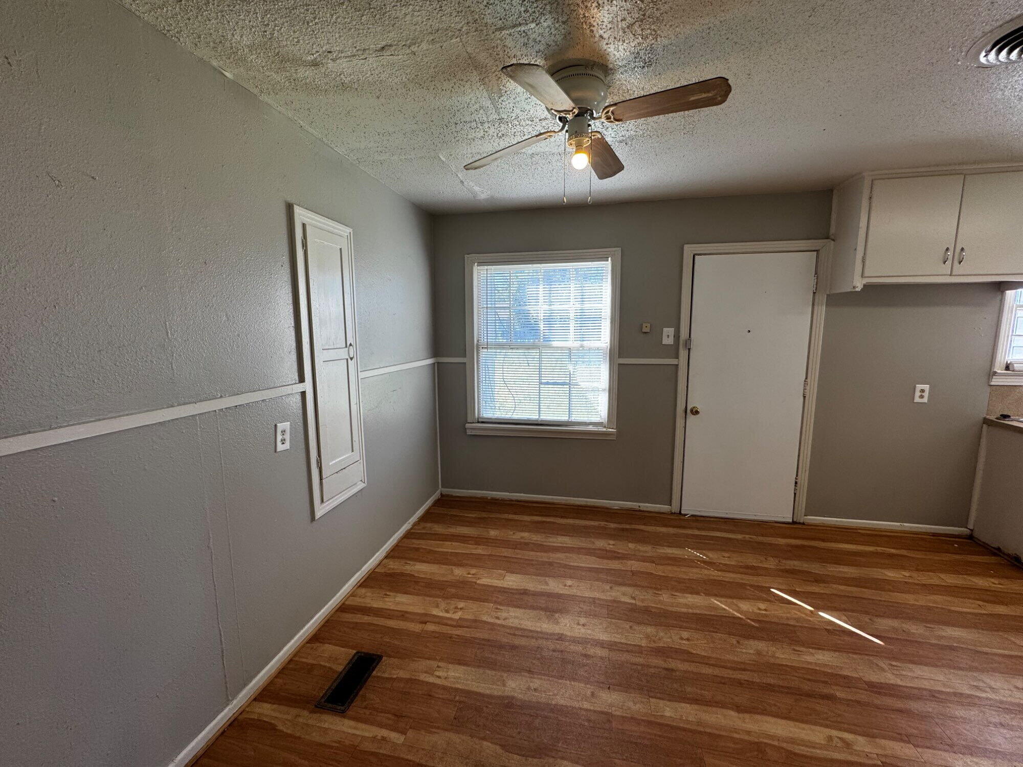 3719 25th Street Lubbock, TX 79410 - Photo 3 of 11 IMG_7887