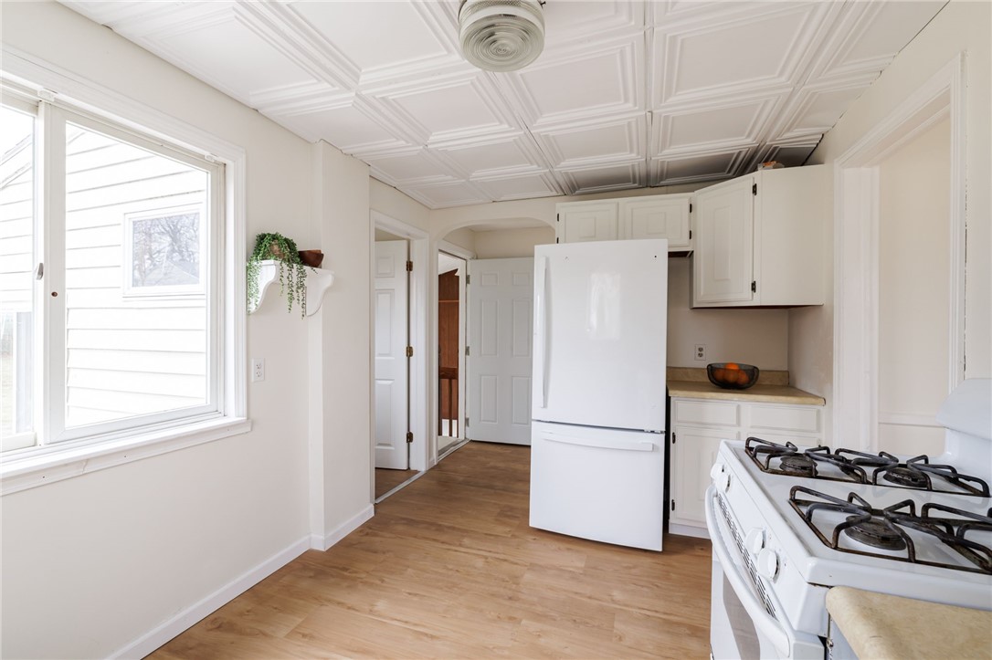 190 Lattimore Road Rochester, NY 14620 - Photo 17 of 32