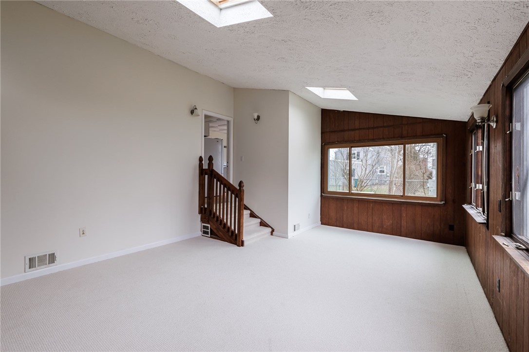 190 Lattimore Road Rochester, NY 14620 - Photo 20 of 32