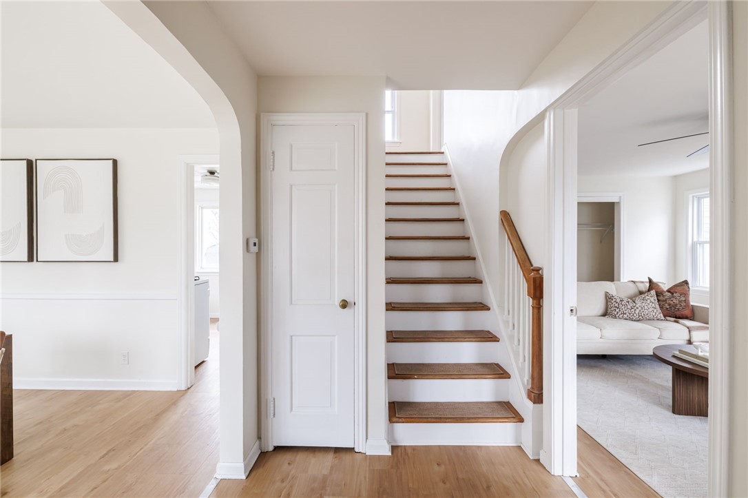 190 Lattimore Road Rochester, NY 14620 - Photo 3 of 32