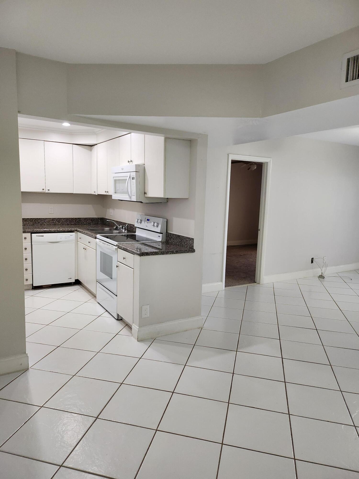 450 Northwest 20th Street, Unit 3040 Boca Raton, FL 33431 - Photo 11 of 34 Interior View